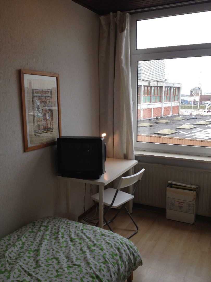 Te huur Kamer Westduinweg in Den Haag