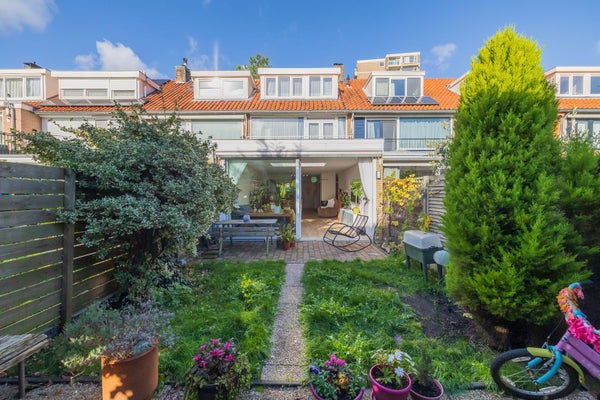 Huis te koop Oranjeplantsoen 90 in Diemen voor € 698.000