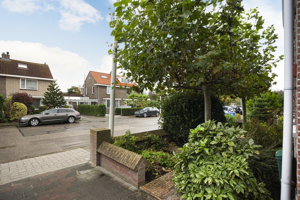 Te huur Huis Ommoordseweg 17 in Rotterdam
