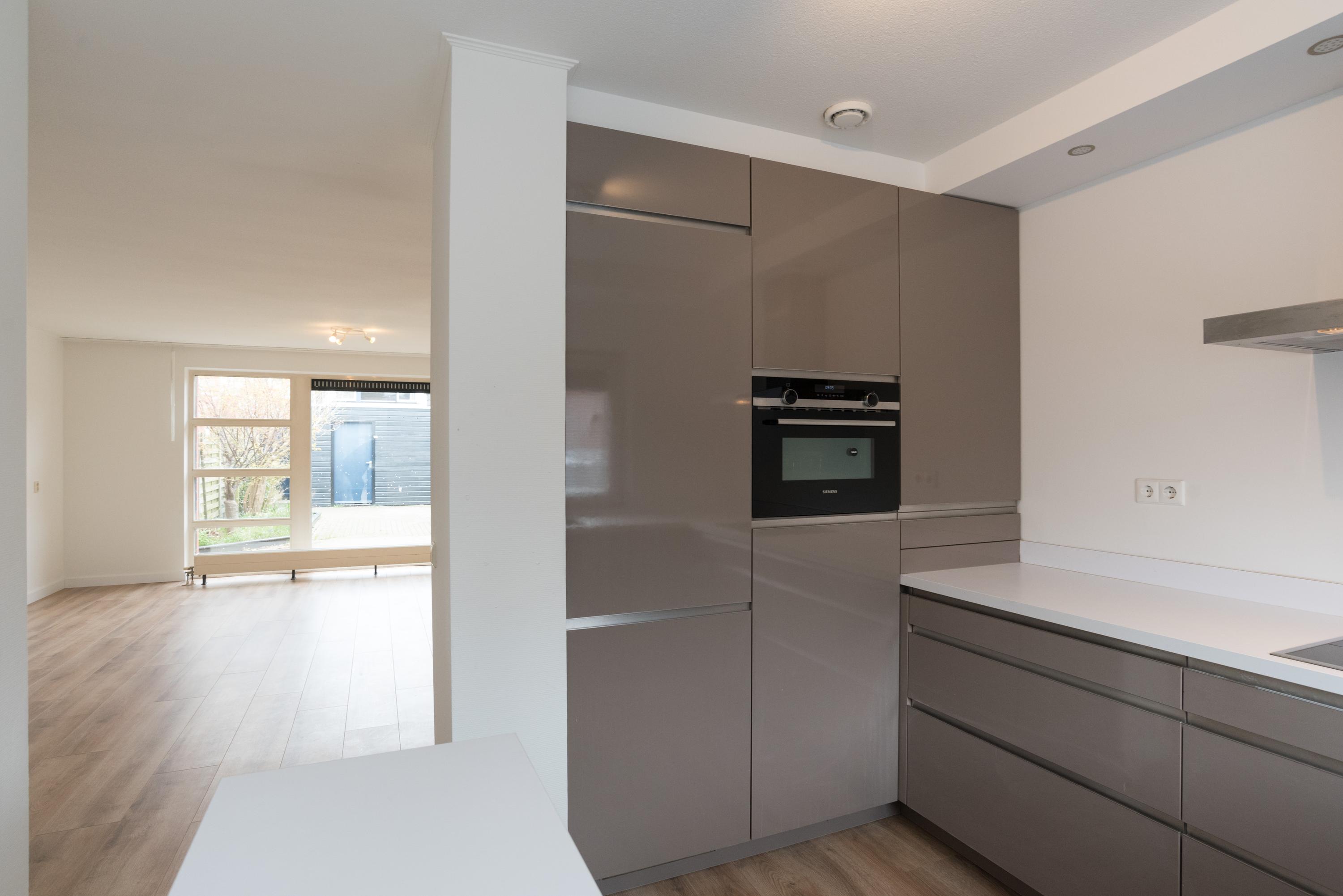 Tussenwoning te huur: Saltholm 1, Zaandam