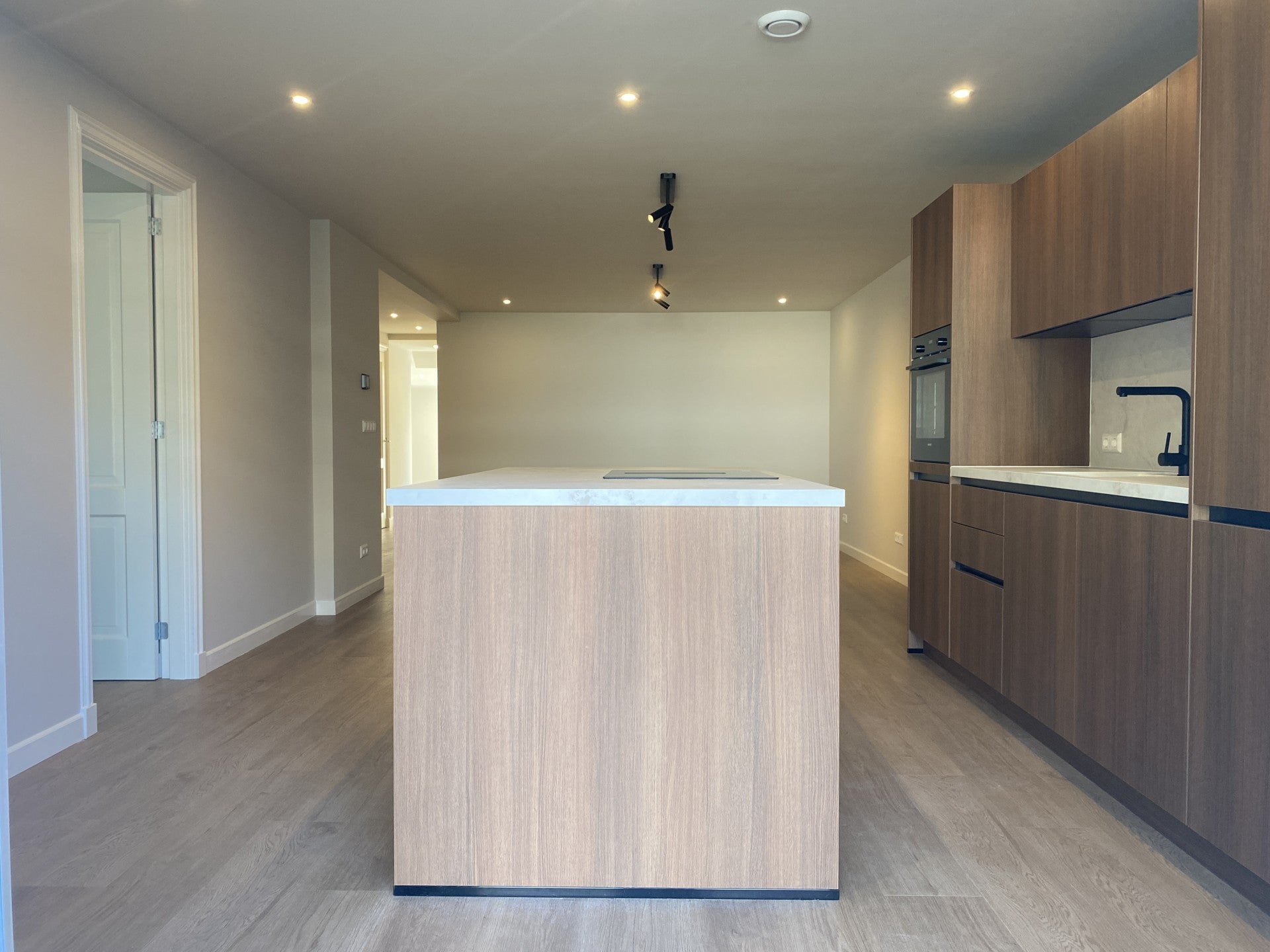 Woning te huur: Dirk Hoogenraadstraat, 'S-Gravenhage