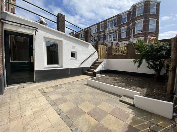 Appartement Dirk Hoogenraadstraat in Den Haag