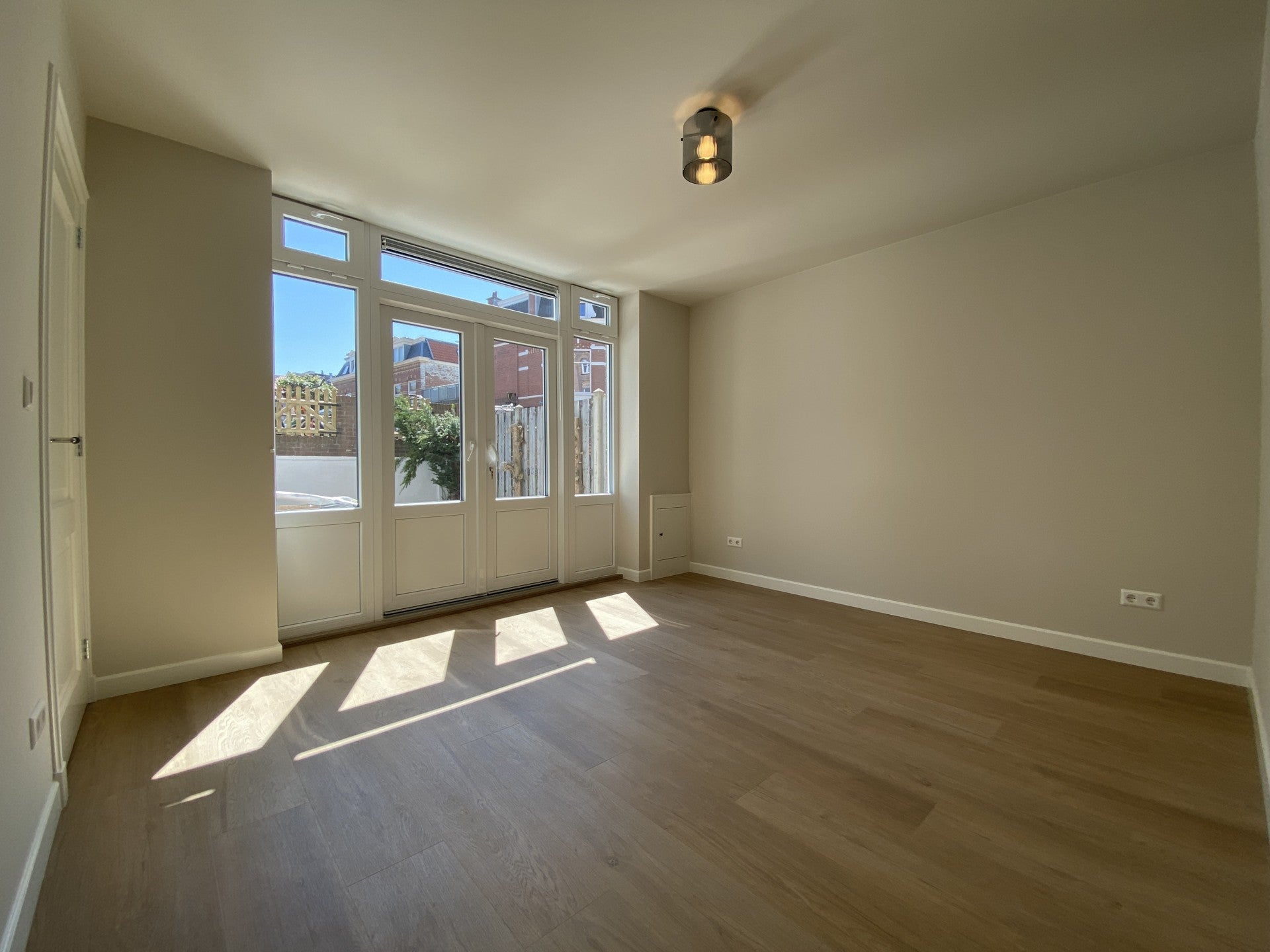 Woning te huur: Dirk Hoogenraadstraat, 'S-Gravenhage