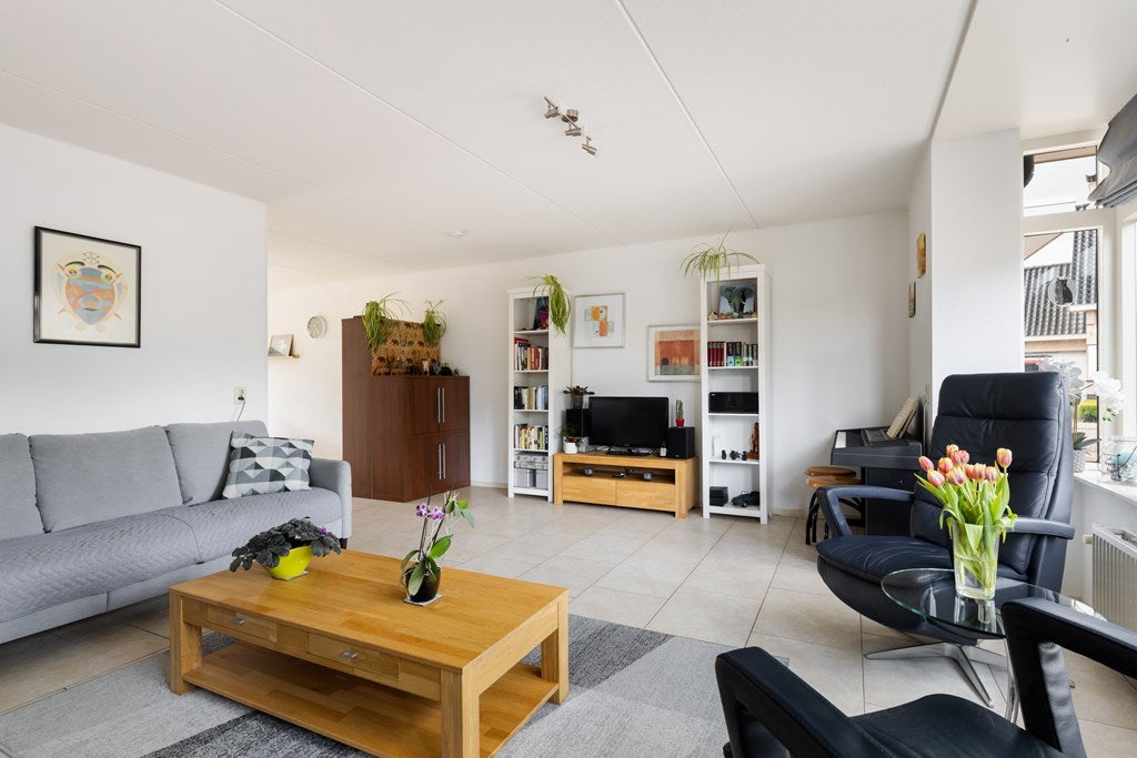 Tussenwoning te koop: Van Hamallaan 27, Renswoude