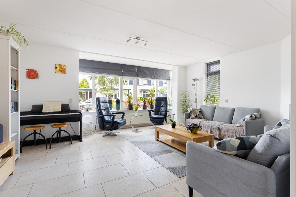 Tussenwoning te koop: Van Hamallaan 27, Renswoude
