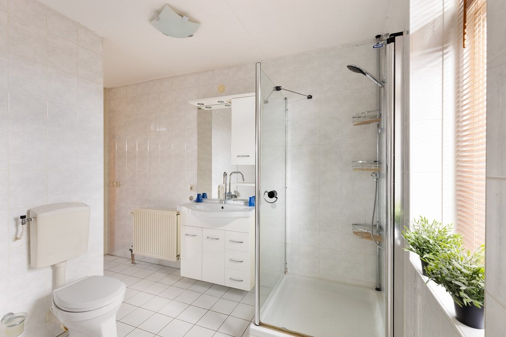 Tussenwoning te koop: Van Hamallaan 27, Renswoude