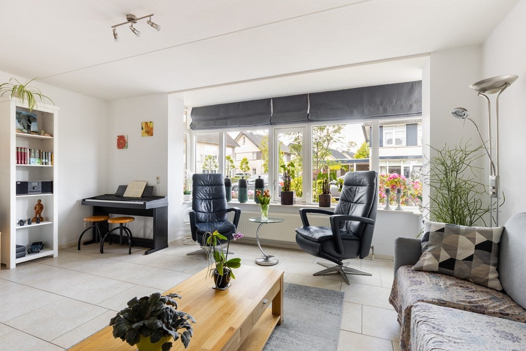 Tussenwoning te koop: Van Hamallaan 27, Renswoude