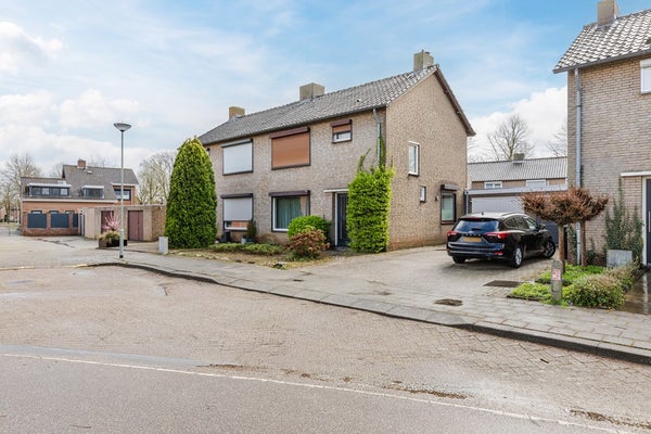 Huis Pannenstaartweg 49 in Maasbracht