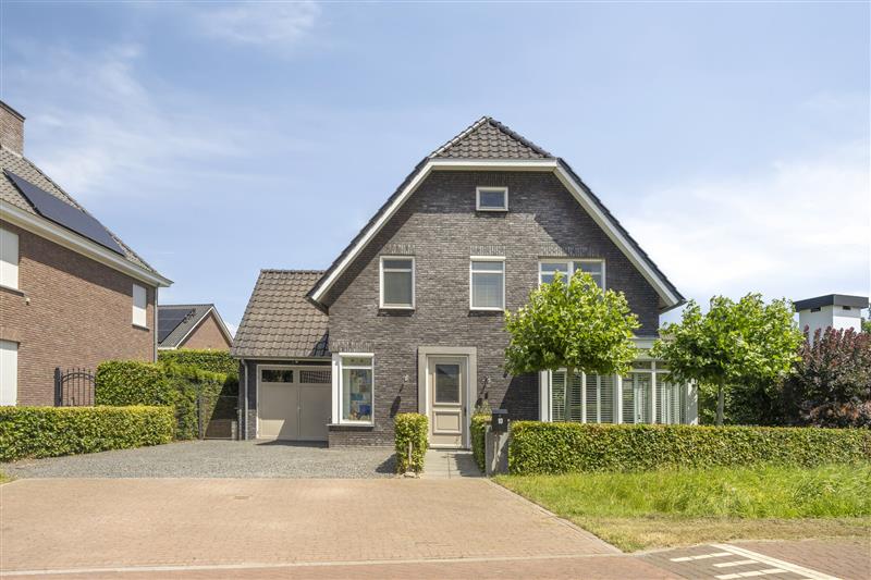 Huis Sint Donatuskapelstraat 10 in Weert