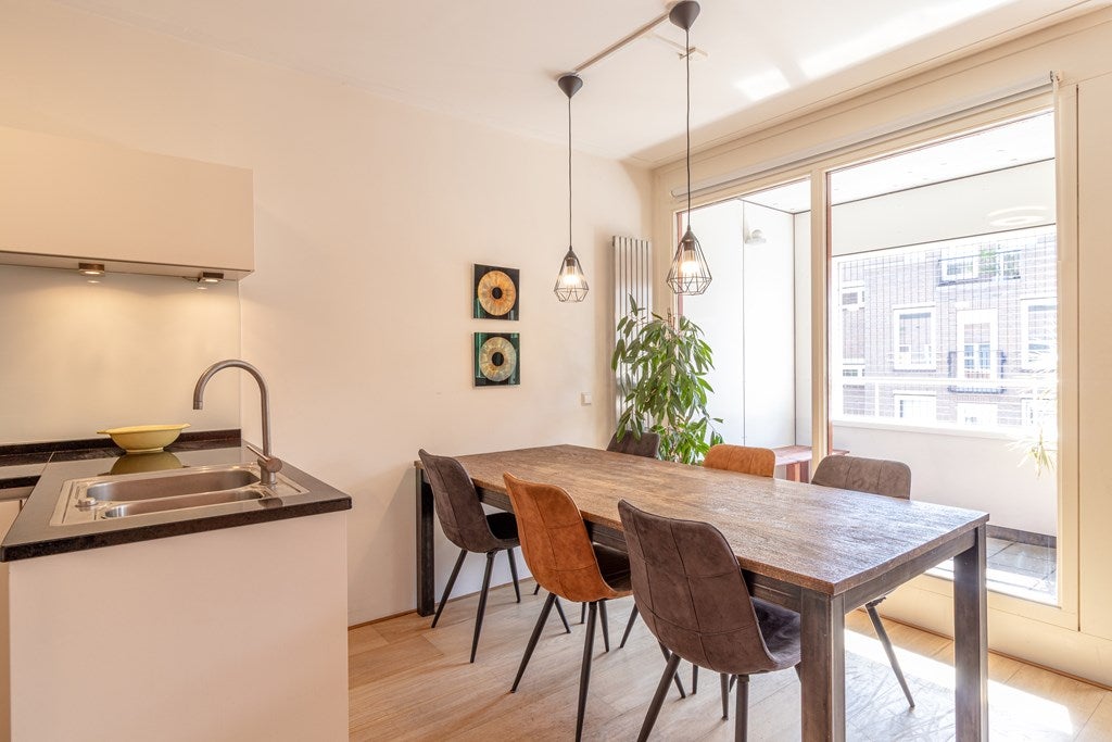 Appartement te huur: Sumatrastraat 207F, Amsterdam