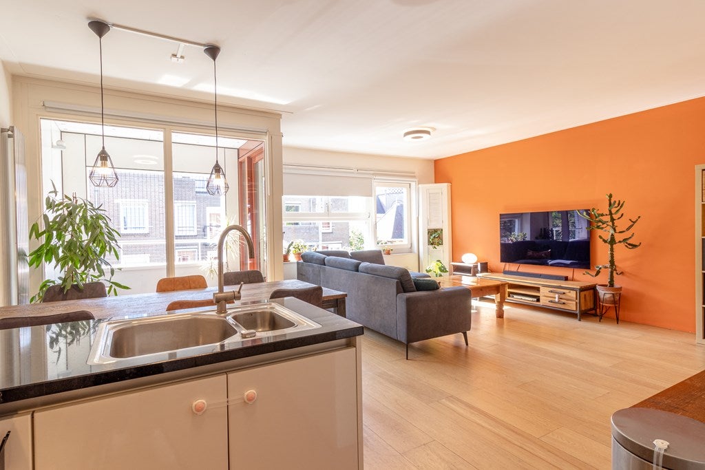 Appartement te huur: Sumatrastraat 207F, Amsterdam