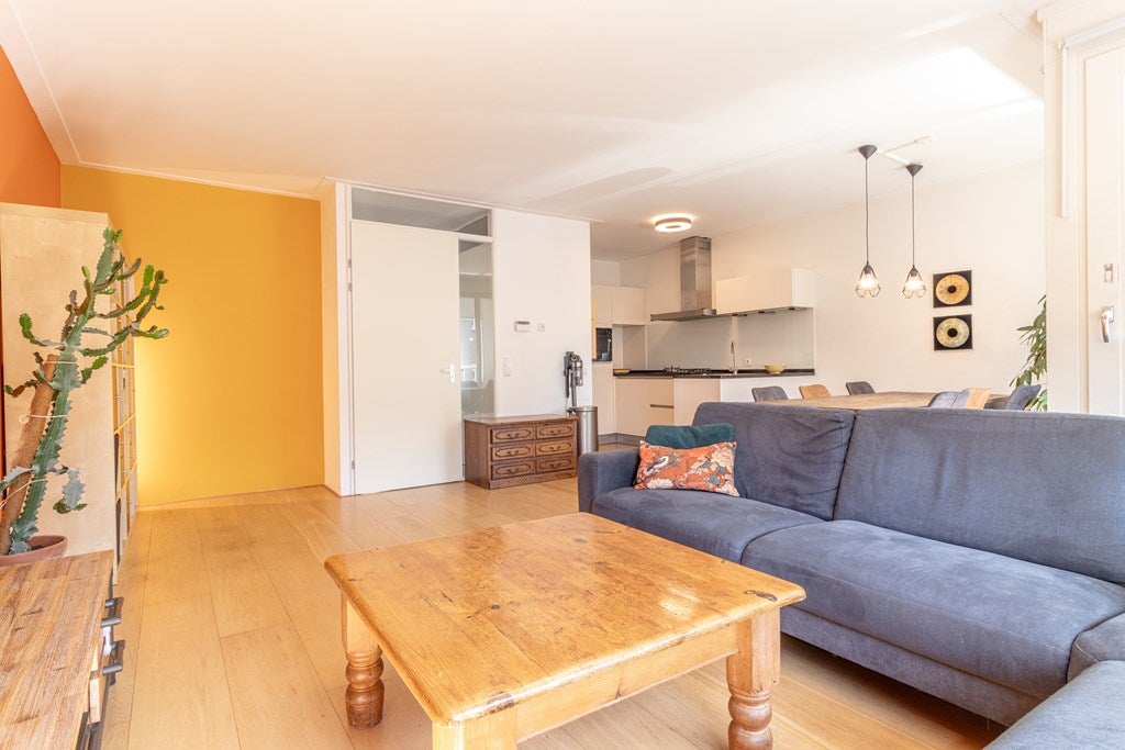 Appartement te huur: Sumatrastraat 207F, Amsterdam