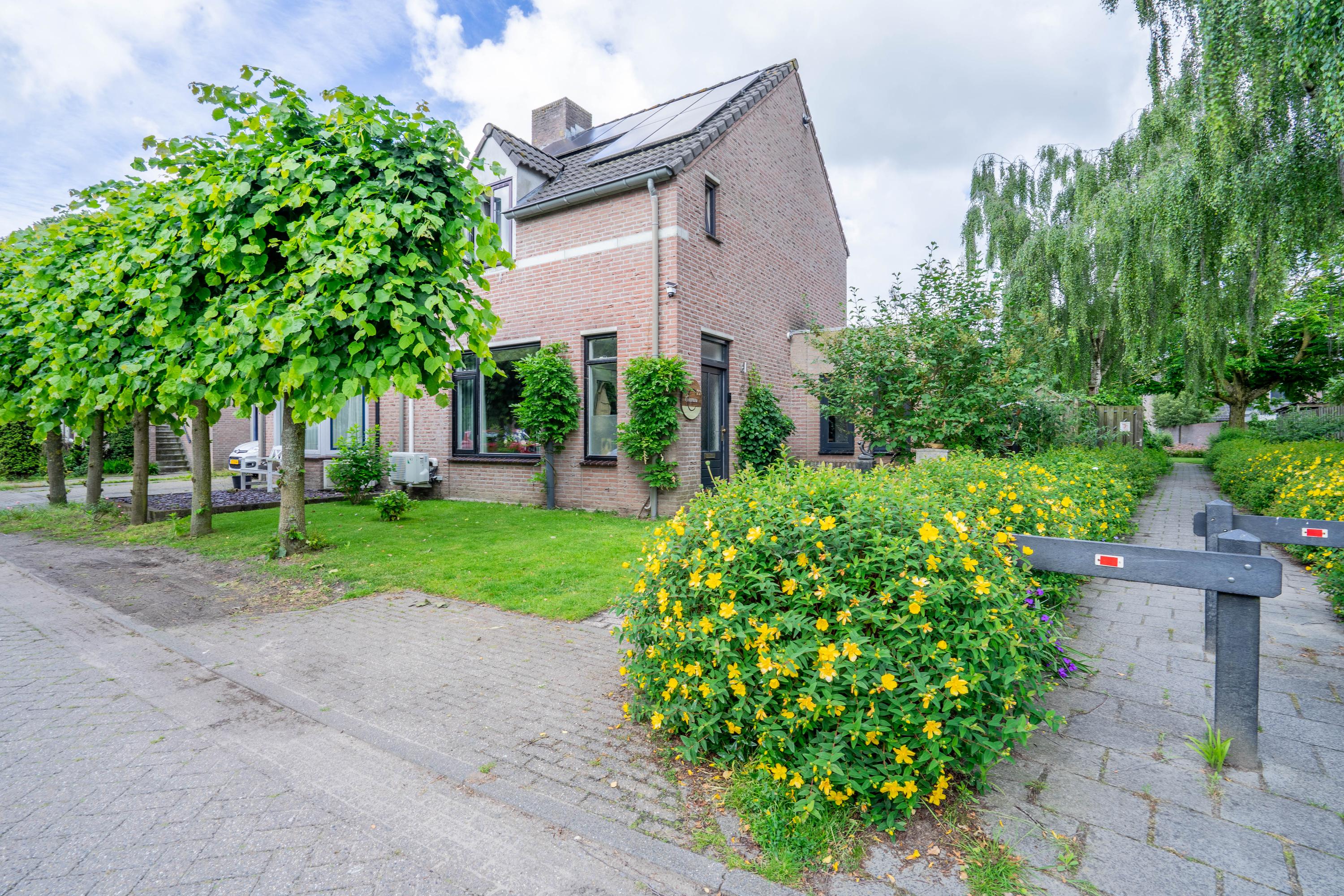 Huis Klimroosstraat 22 in Bakel
