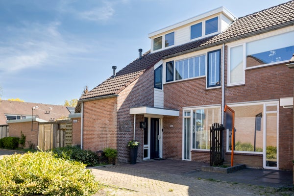 Huis Ampsen 82 in Almelo