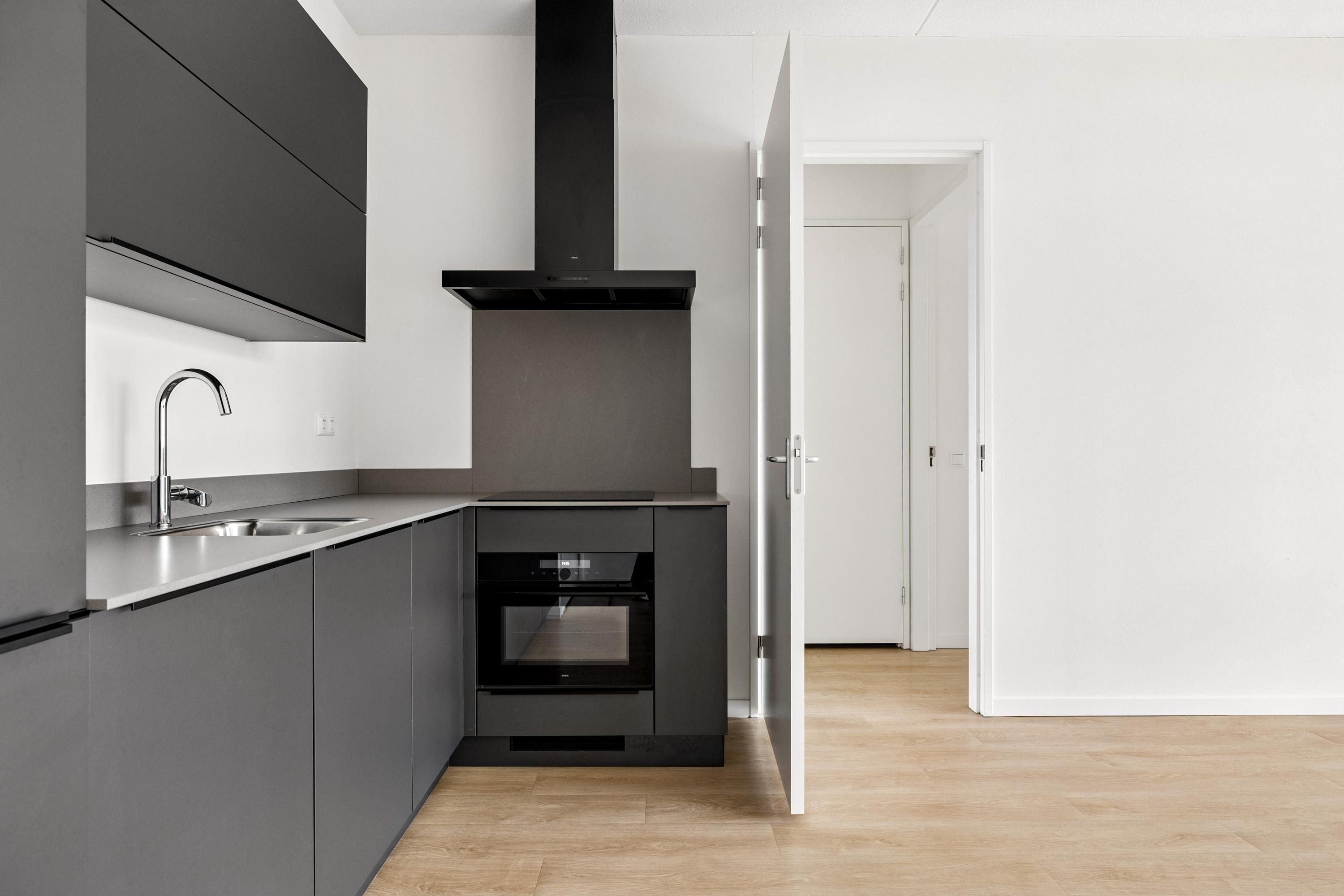 Appartement te huur: Elizabeth Anscombestraat 51, Amsterdam