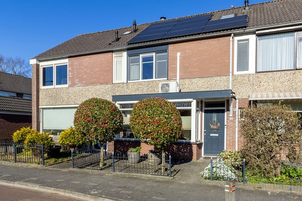 Huis Anthon van der Horstlaan 15 in Bunschoten-Spakenburg