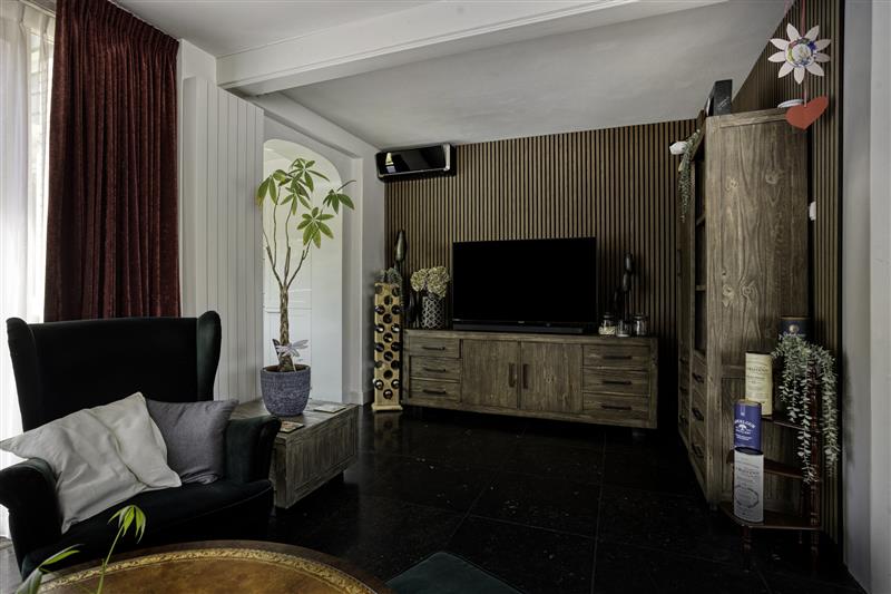 Hoekwoning te koop: Schoolstraat 6, Oosthuizen