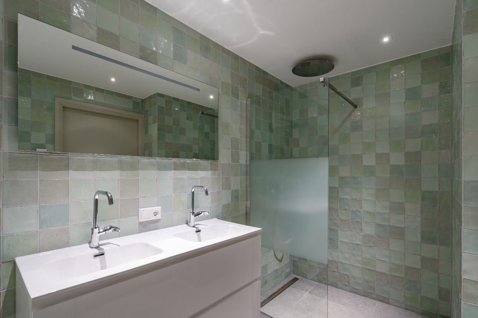 Woning te huur: Kruiskade, Rotterdam