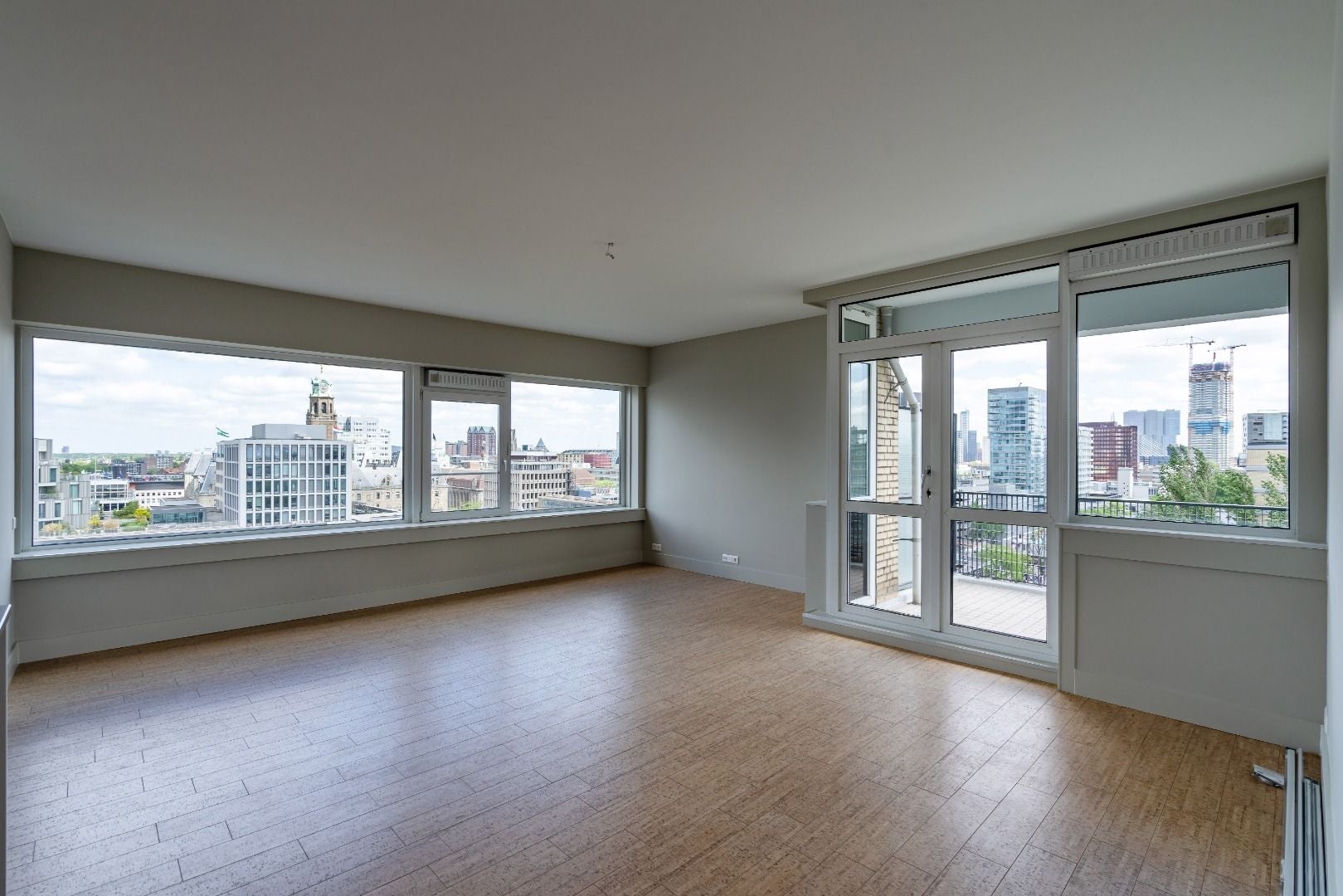 Woning te huur: Kruiskade, Rotterdam