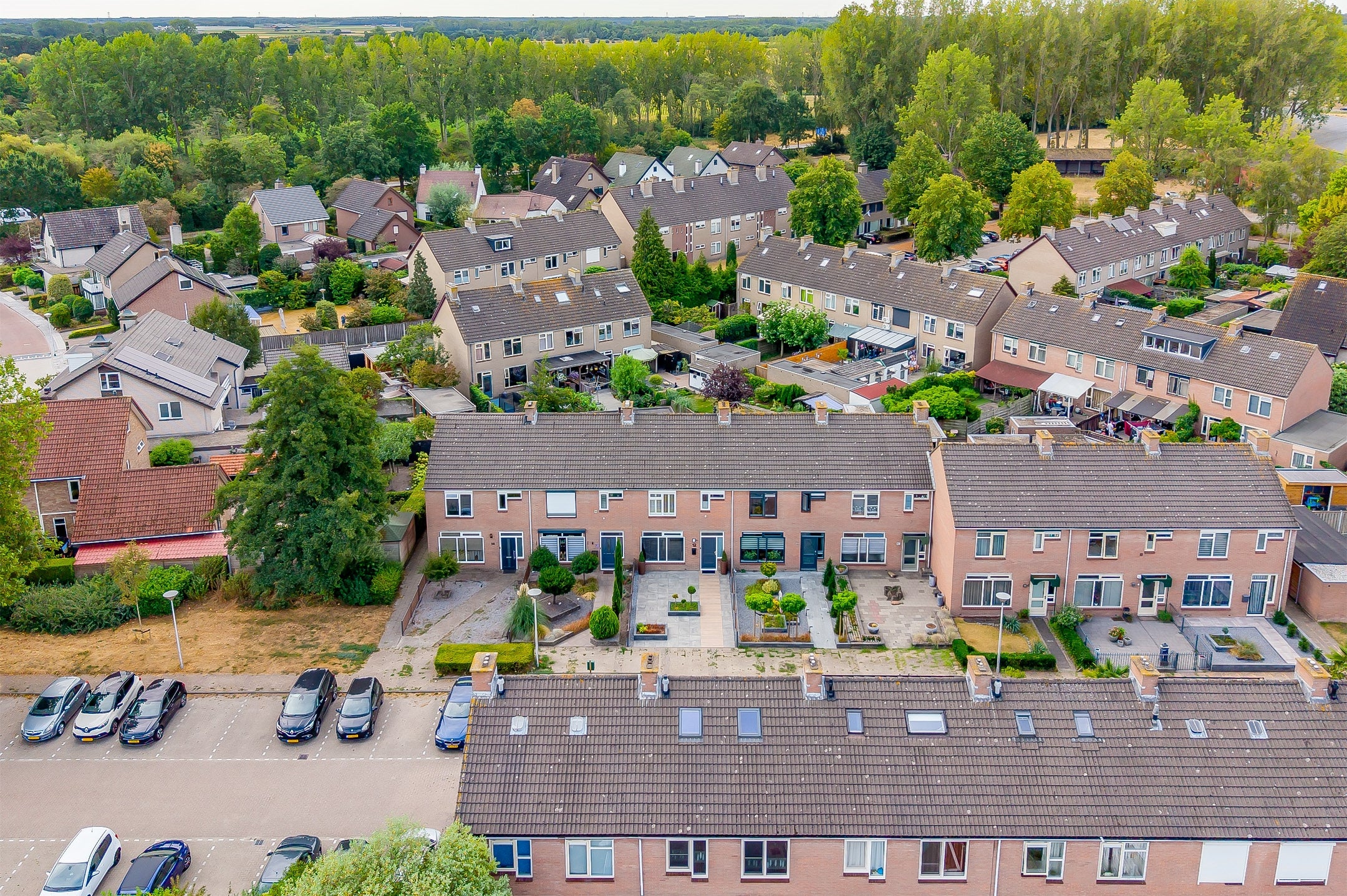 Tussenwoning te koop: Oosterzeel 12, Steenbergen