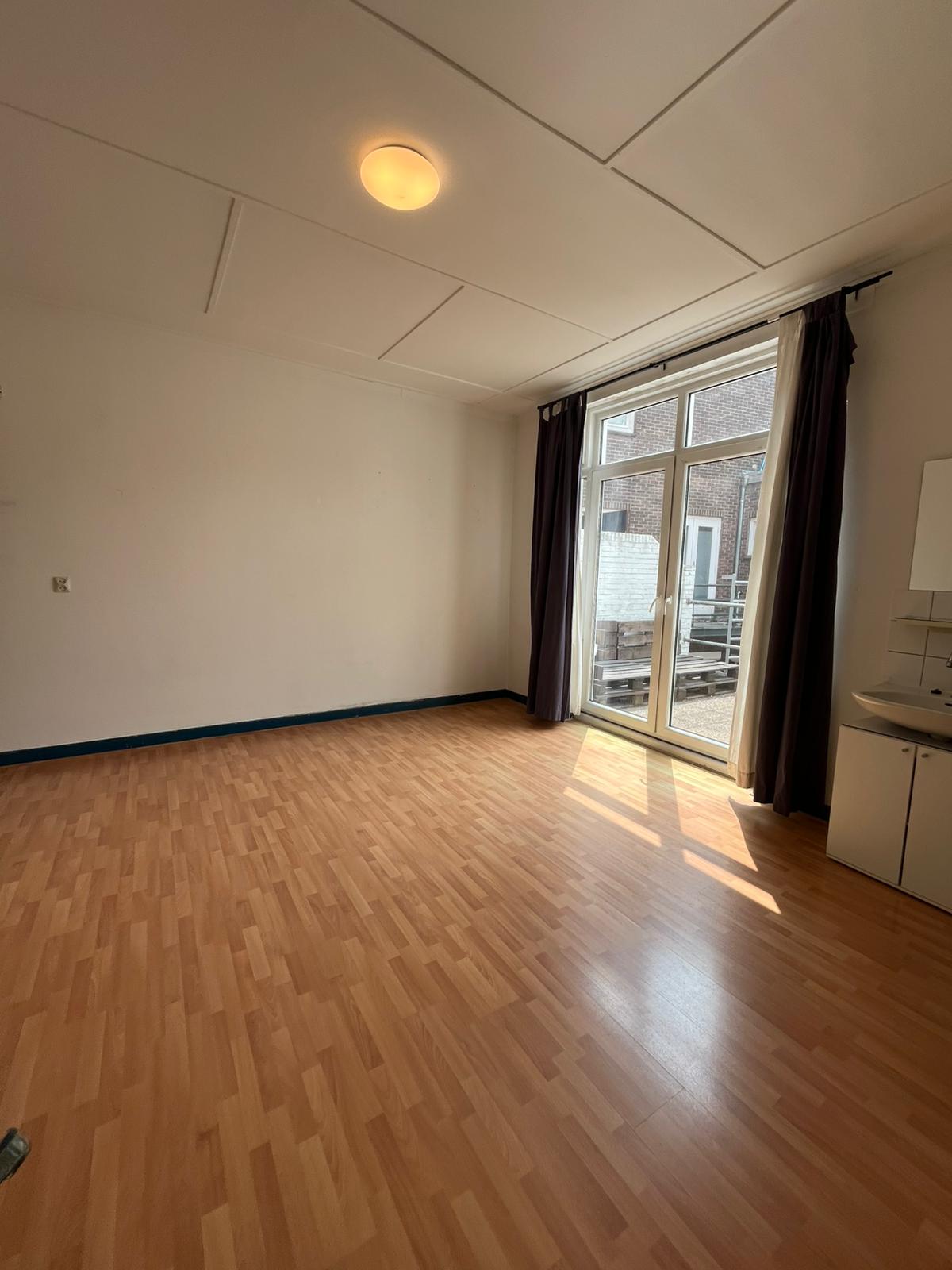 Tussenwoning te huur: kruisstraat 46-04, Heerlen