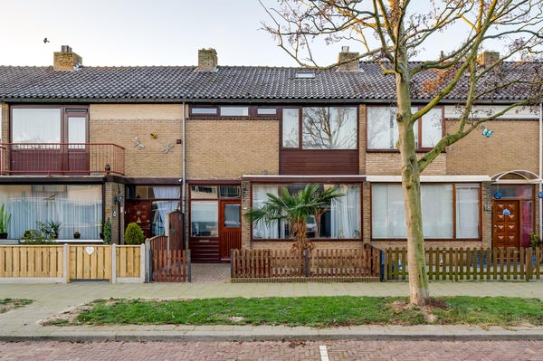Huis te koop Lijsterbeslaan 20 in Rozenburg voor € 280.000