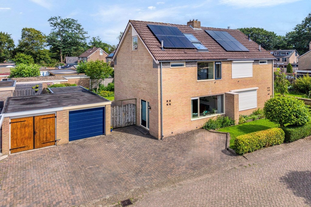 Huis Plutolaan 42 in Hardenberg