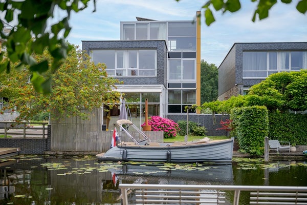 House Hofvliet in Voorschoten