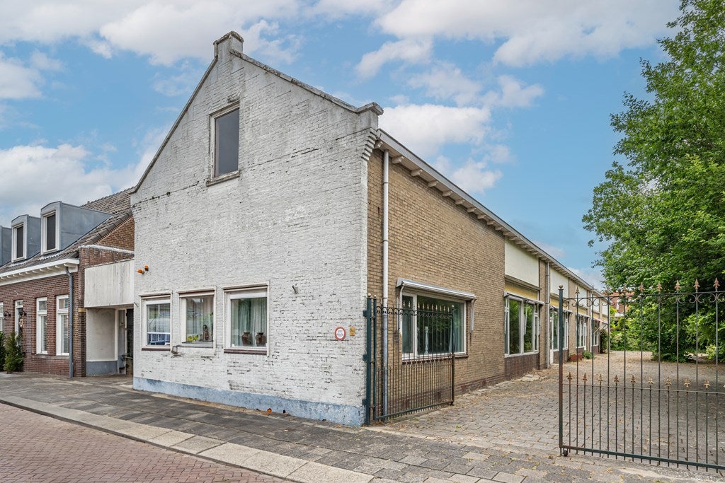 Huis Jacob Banestraat 8 in Sommelsdijk