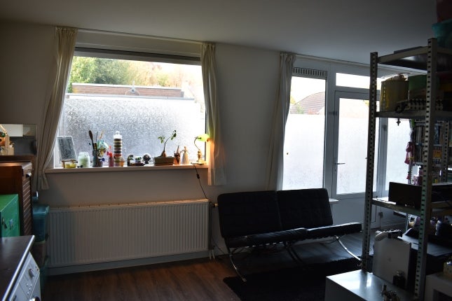 Studio te huur: Hasseltstraat 132, Tilburg