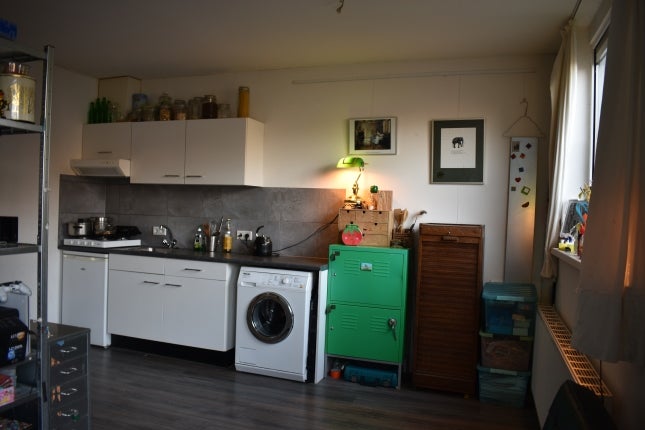Studio te huur: Hasseltstraat 132, Tilburg