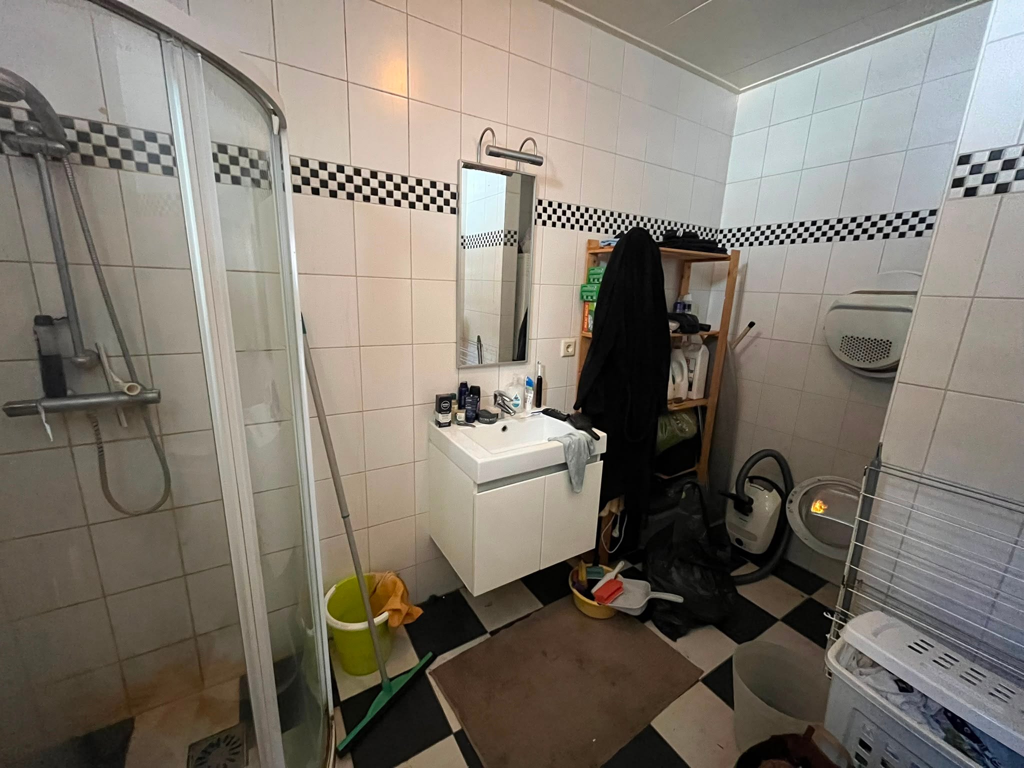 Tussenwoning te huur: Oerlesestraat 148, Tilburg