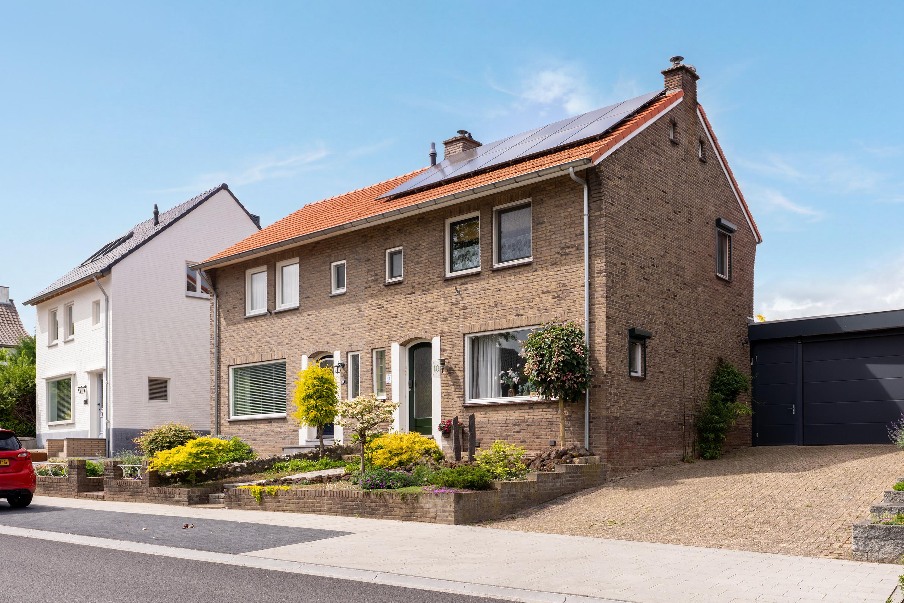 Huis Bovenstraat 10 in Limbricht