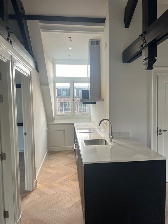 Te huur: Appartement Czaar Peterstraat 23 D in Amsterdam