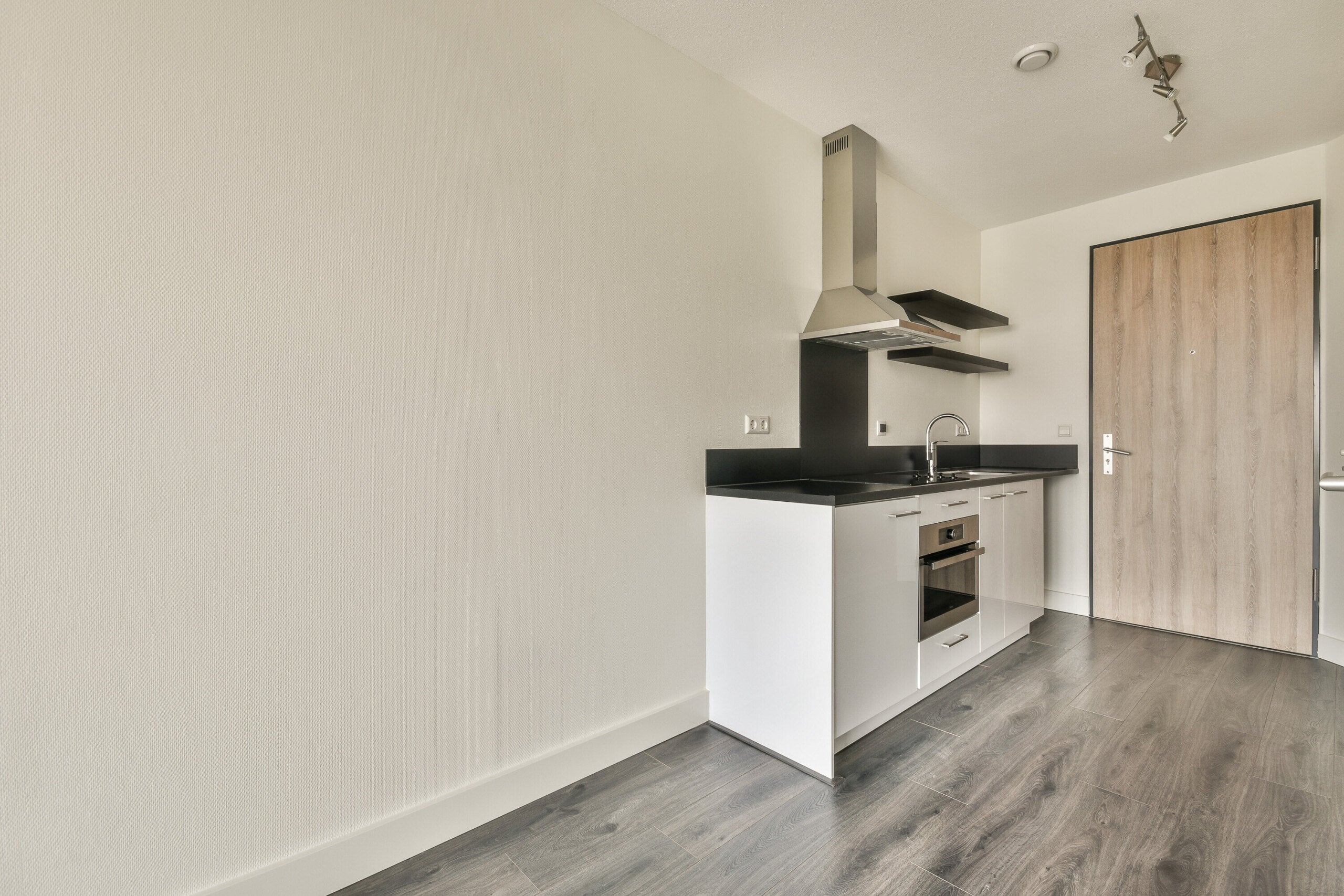 Studio te huur: Waldorpstraat 1268, 'S-Gravenhage