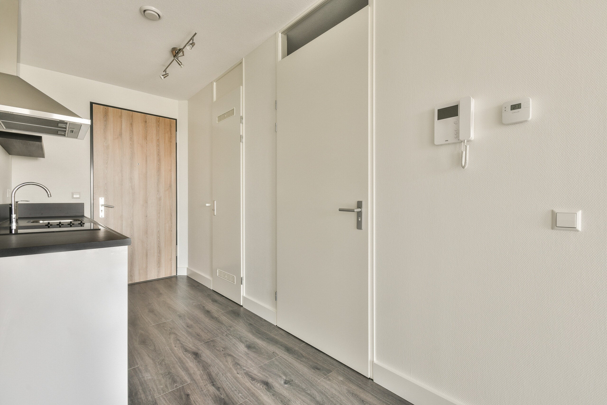 Studio te huur: Waldorpstraat 1268, 'S-Gravenhage