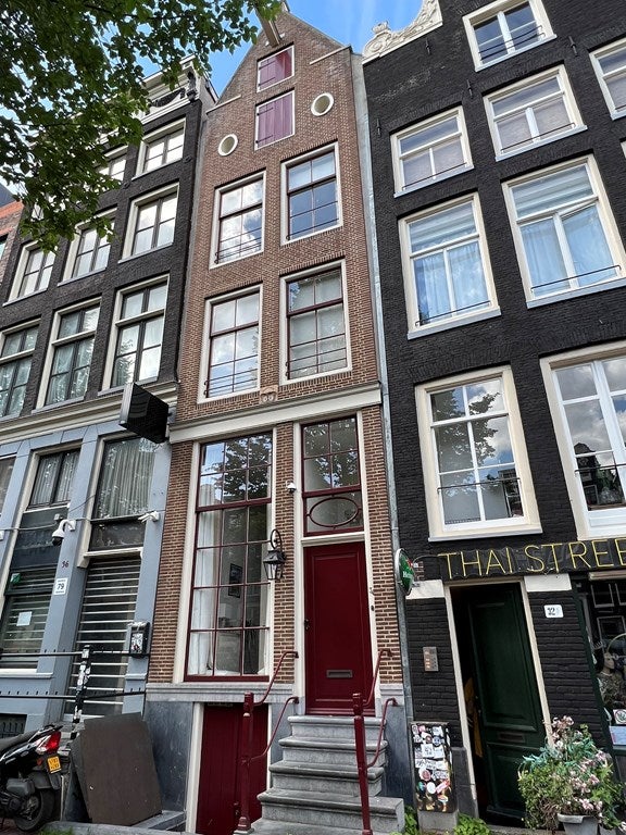 Appartement Oudezijds Voorburgwal 34 in Amsterdam