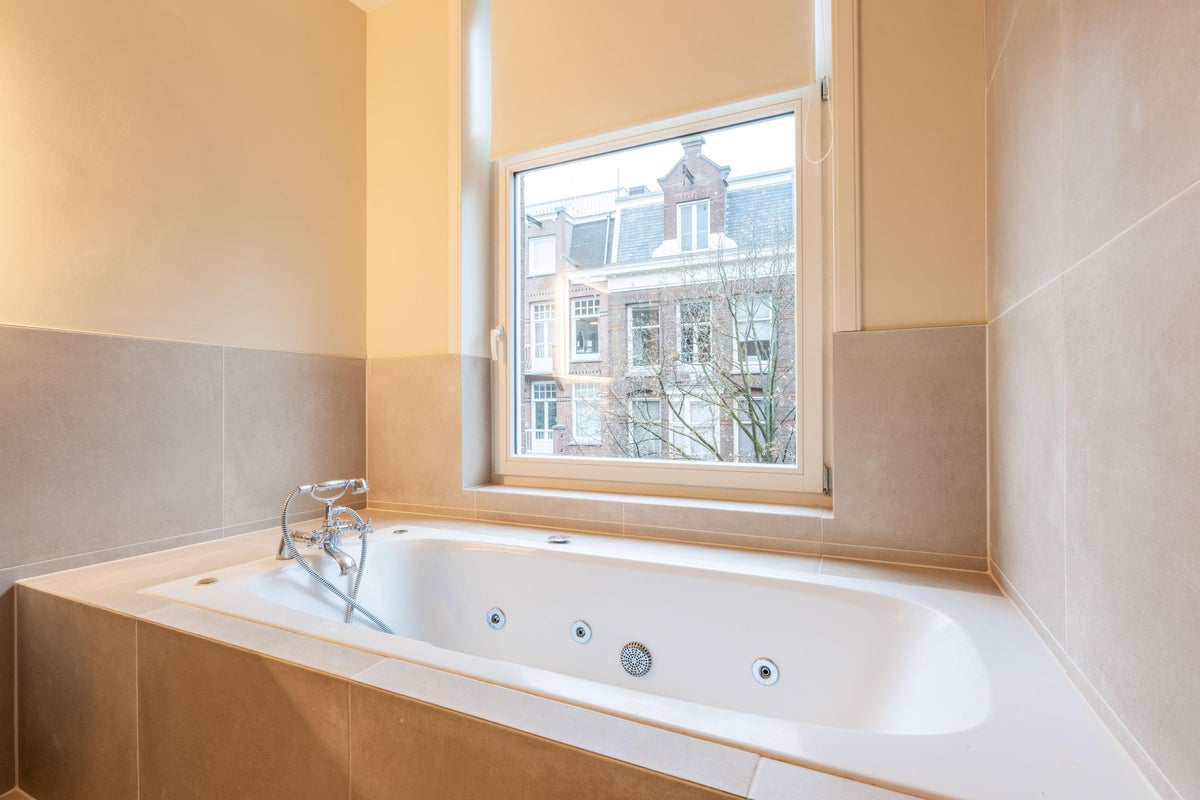 Appartement aan de Tolstraat in Amsterdam (1073 SE)