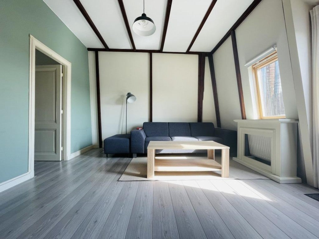 Flat Frederik Hendriklaan 184 B