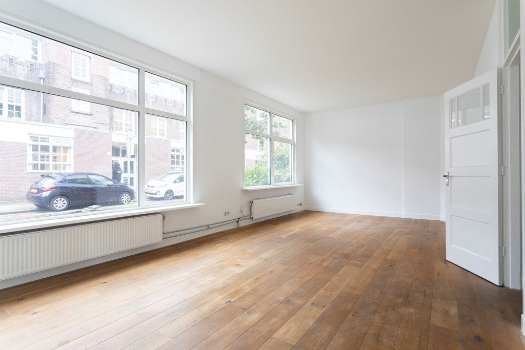 Appartement Pijnboomstraat 109 in Den Haag