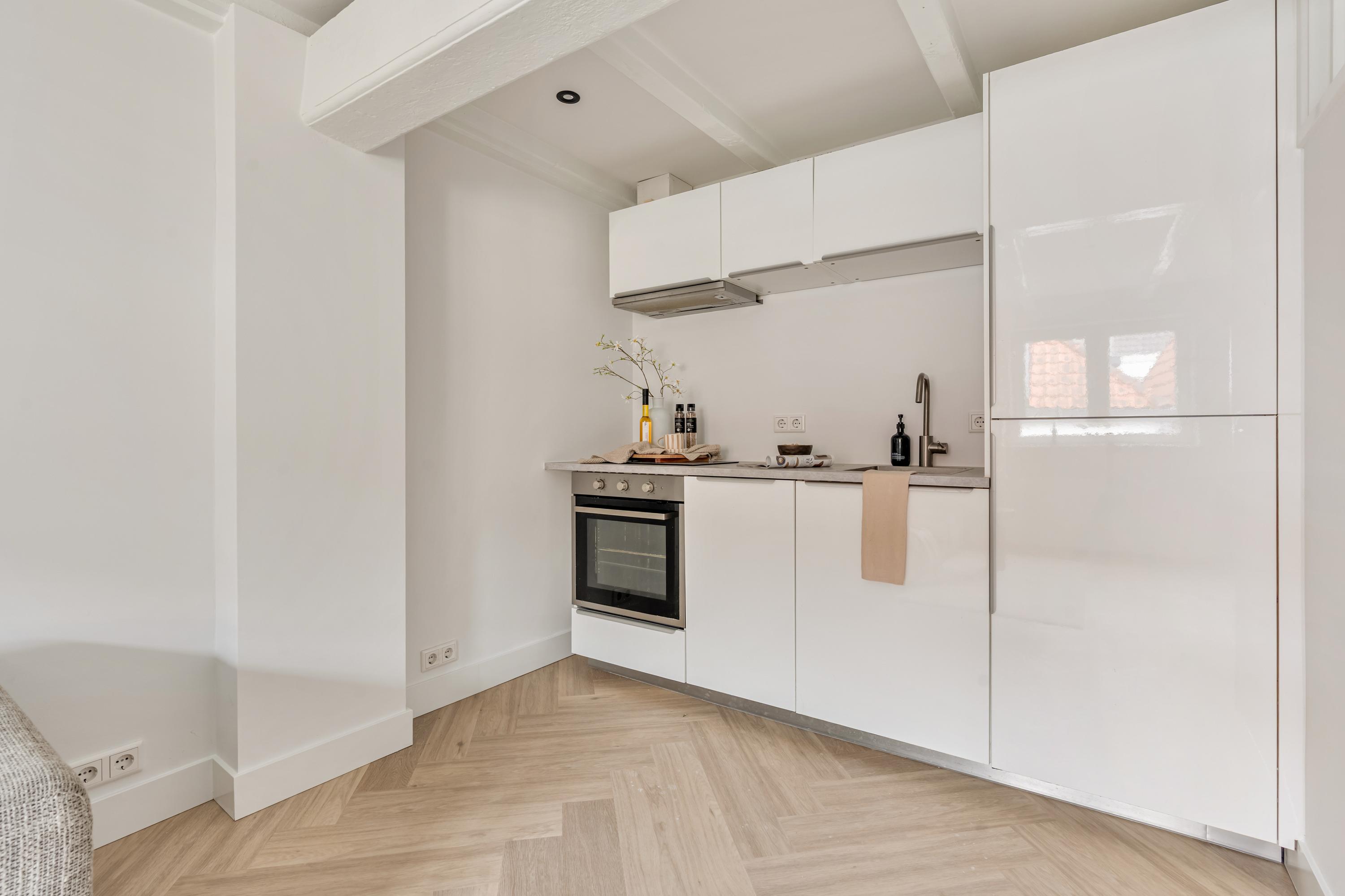 Studio te koop: Bakenesserstraat 27E, Haarlem