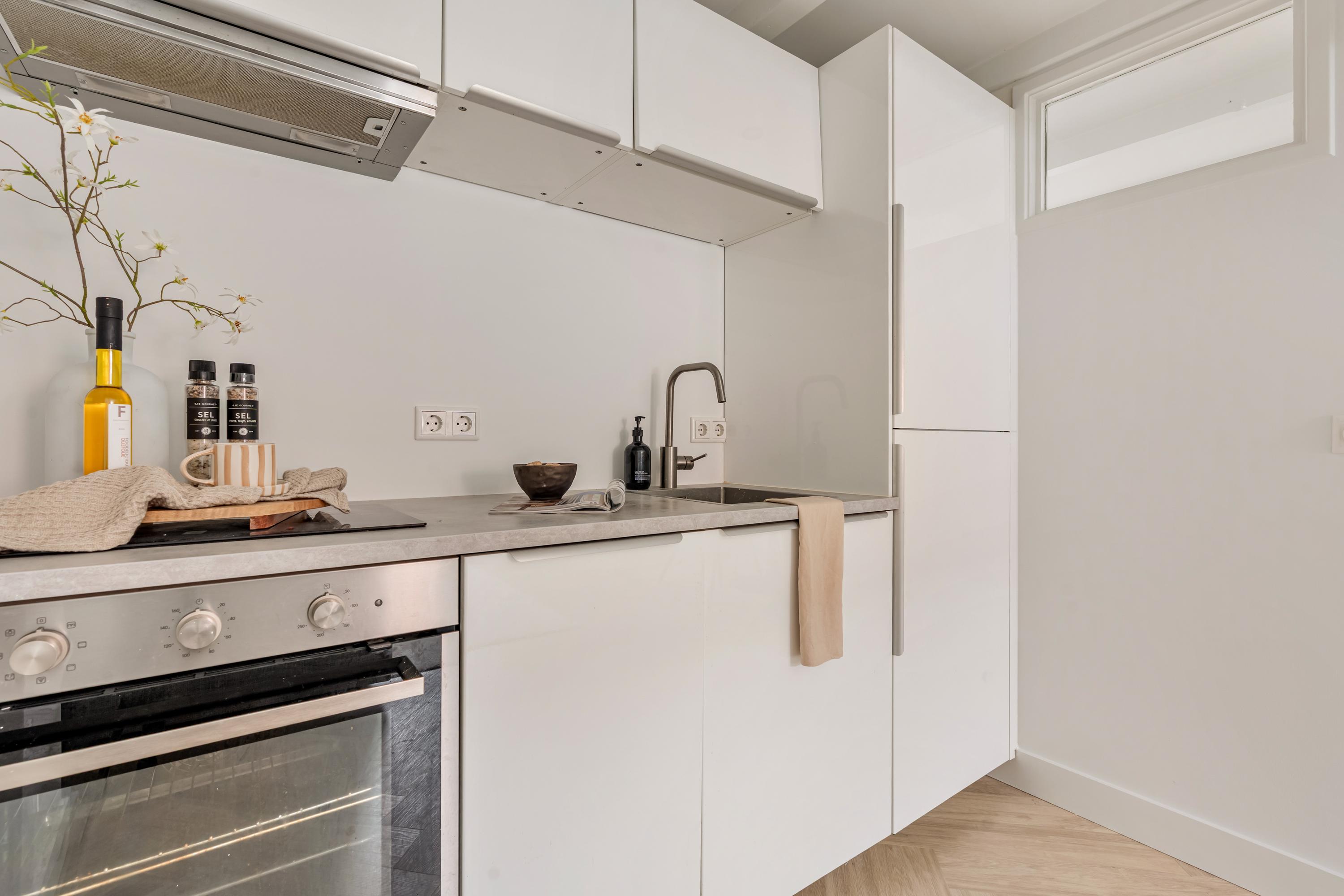 Studio te koop: Bakenesserstraat 27E, Haarlem
