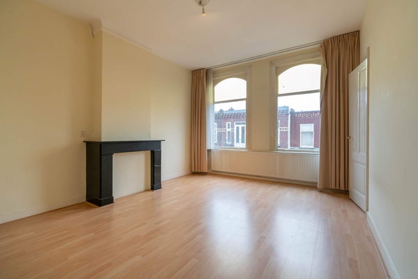 Apartment for rent: Van Beuningenstraat 66, Den Haag for € ...