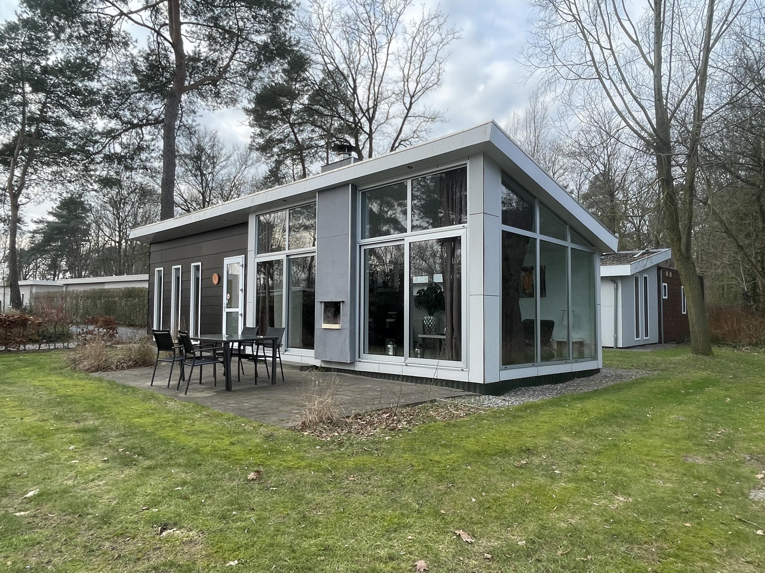Huis Veldhuisweg 4 211 in IJhorst