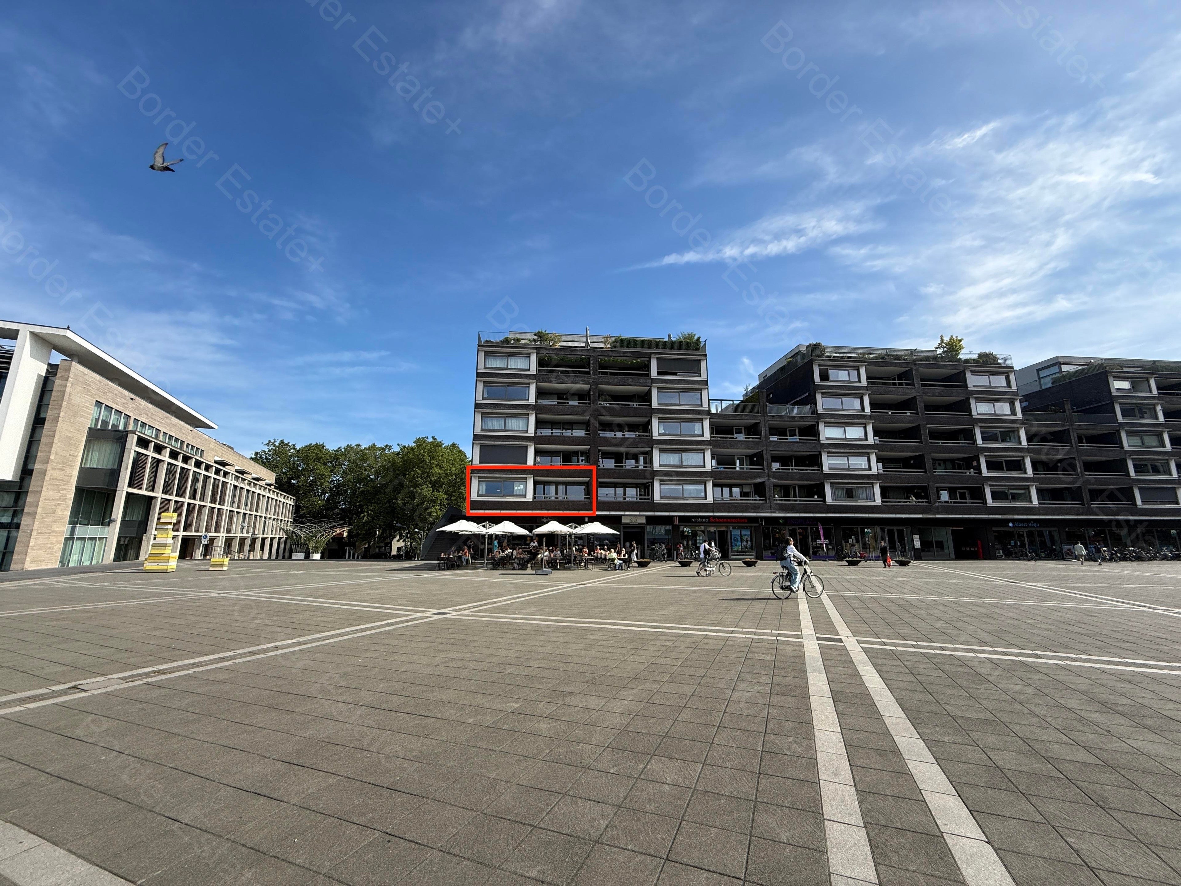 Flat Plein 1992