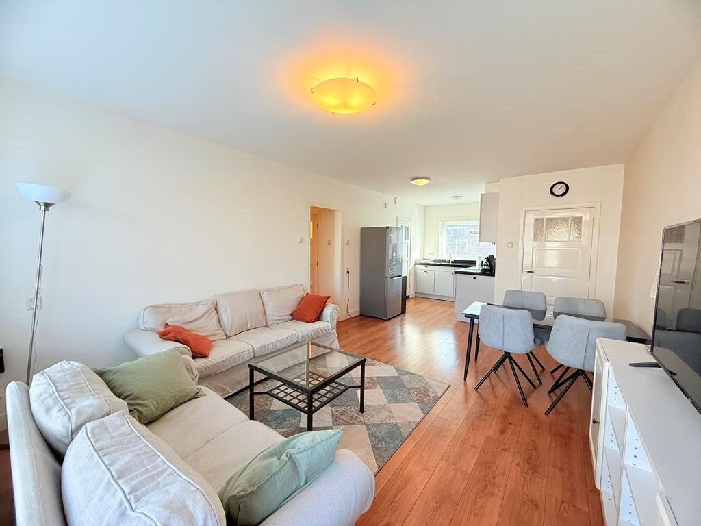 Te huur Appartement Mr. G. Groen van Prinstererlaan in Amstelveen