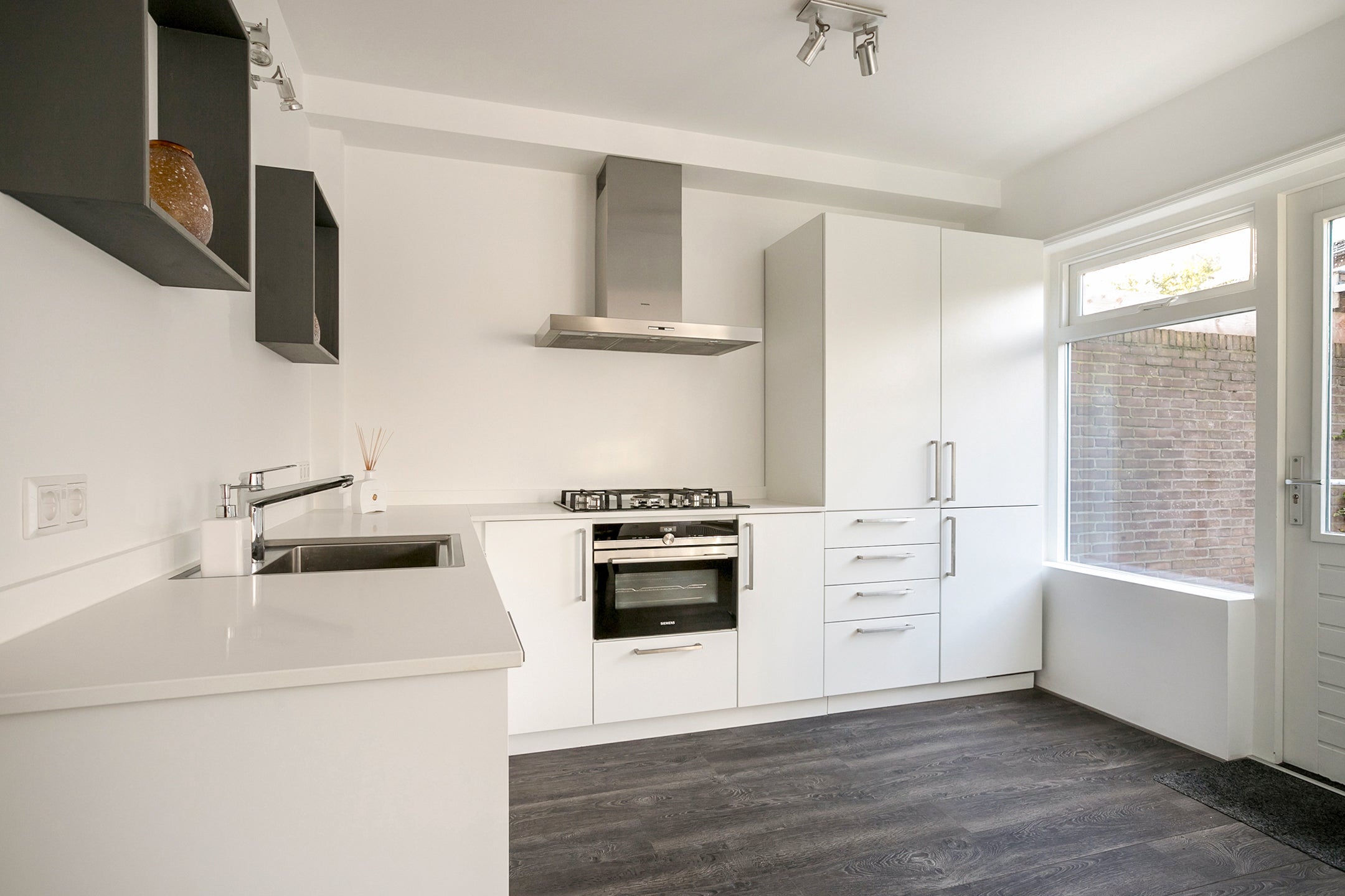 Twee-onder-één-kap te huur: Nieuwstraat 67, Valkenswaard
