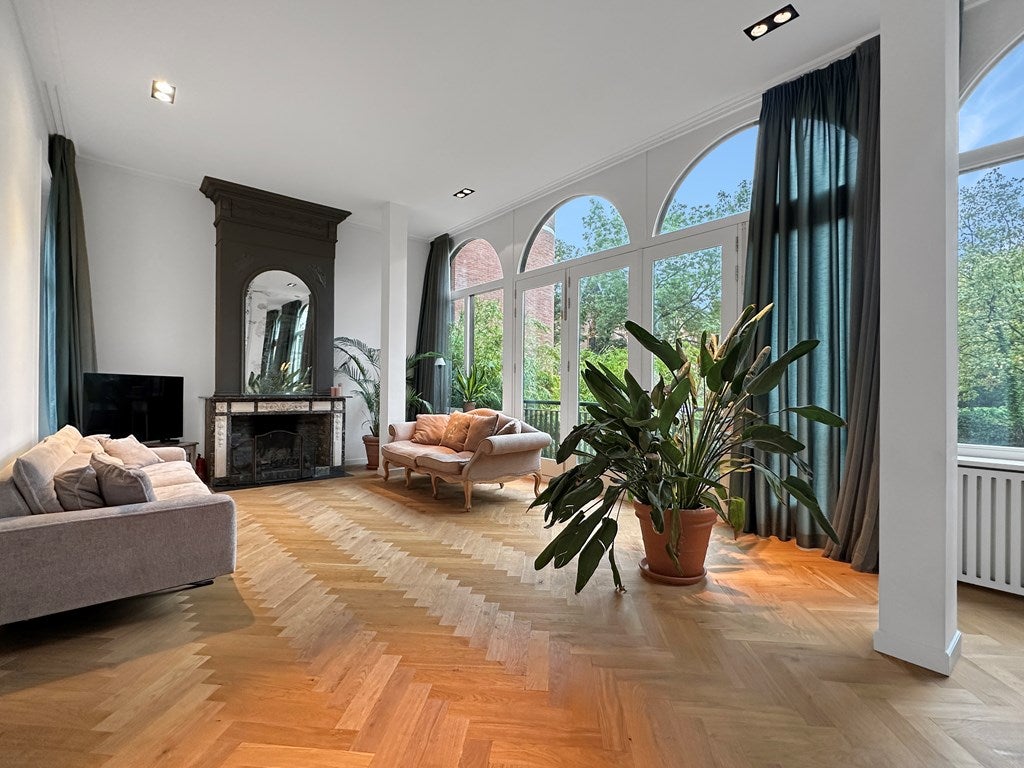 Hoekwoning te huur: Anna van den Vondelstraat 10, Amsterdam
