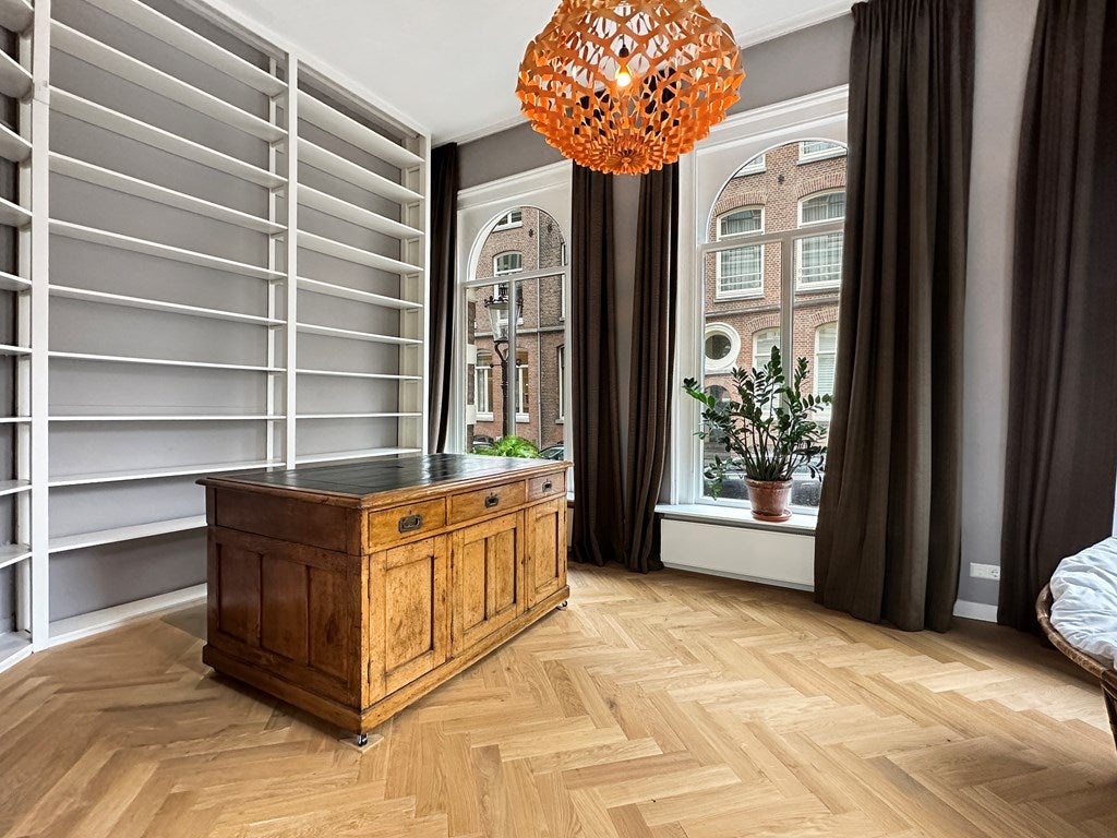 Hoekwoning te huur: Anna van den Vondelstraat 10, Amsterdam