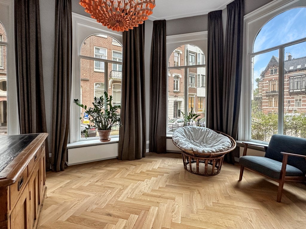 Hoekwoning te huur: Anna van den Vondelstraat 10, Amsterdam
